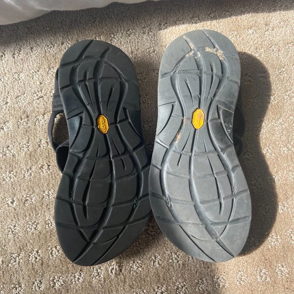 Chacos Classic 7 Black with toe loop - Picture 4 of 4